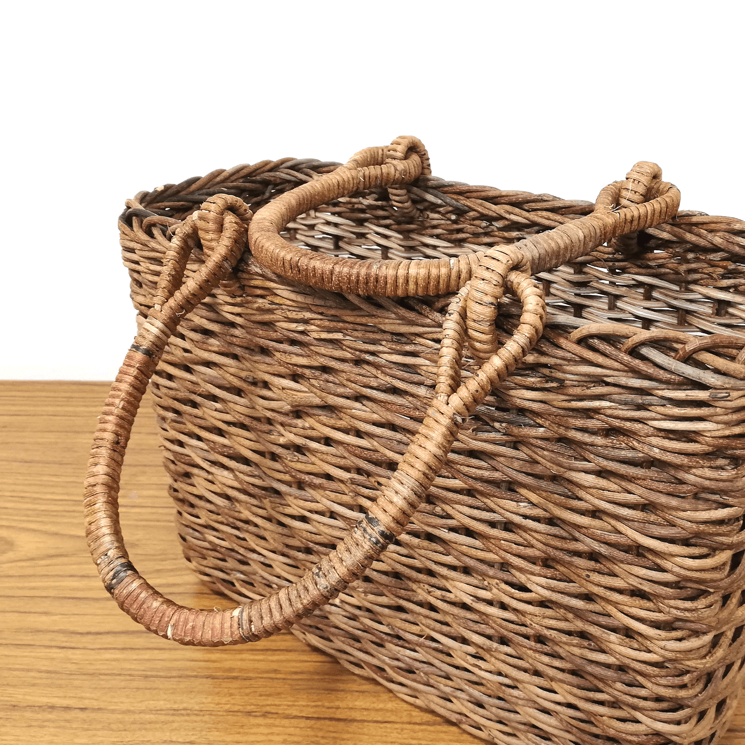 一点物｜あけび-かごバッグ｜小松編み｜中サイズ｜四角底｜薄型｜青森