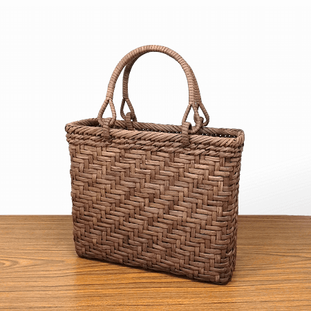 一点-山ぶどう-かごバッグ｜山葡萄｜網代編み｜小サイズ｜四角底｜薄型へ